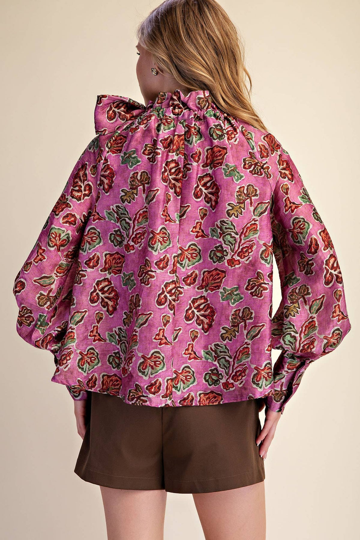 Ruffle Tie Neck Long Sleeve Print Blouse: Olive / L