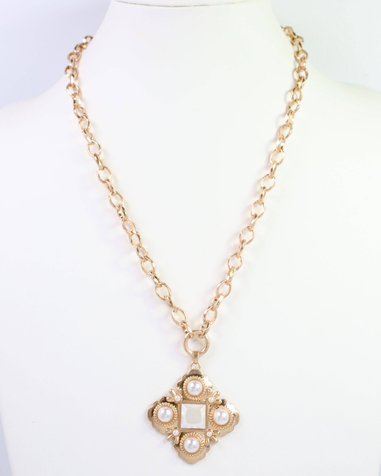 Bourke Pearl Clover Pendant Link Necklace Worn Gold: Default