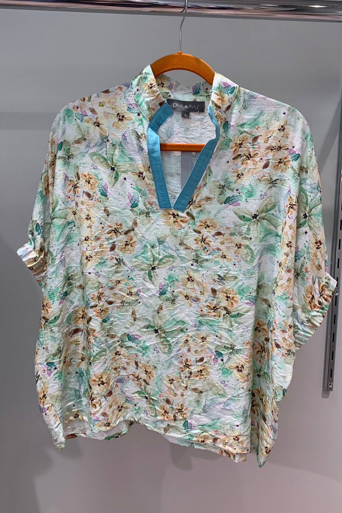 PLUS SIZE MBT-9923-1 Abby Dolmen Sleeve Top Leopard Print