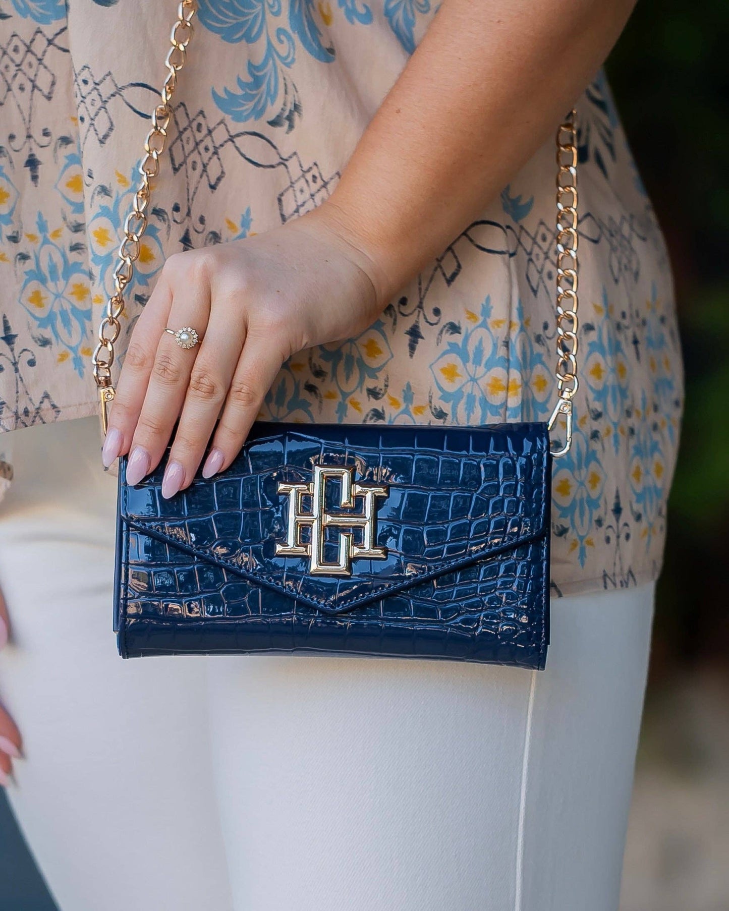 Carlington Clutch/Crossbody Navy Patent EC: Default