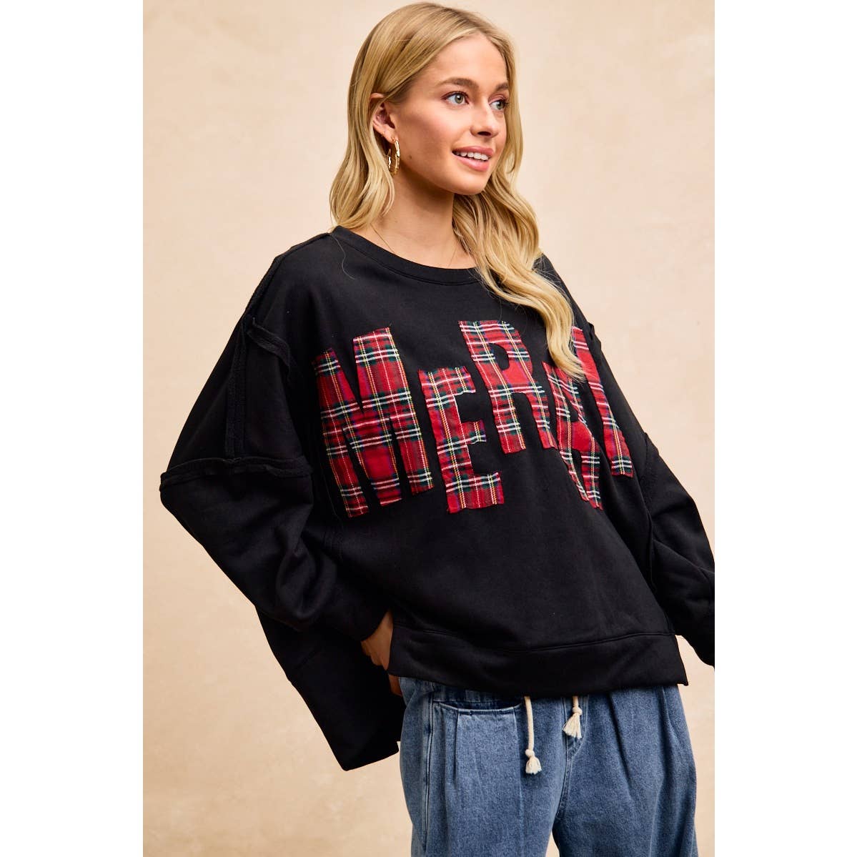CHRISTMAS PLAID MERRY LETTERING FLEECE SWEATSHIRT: WHITE/RED PLAID / L