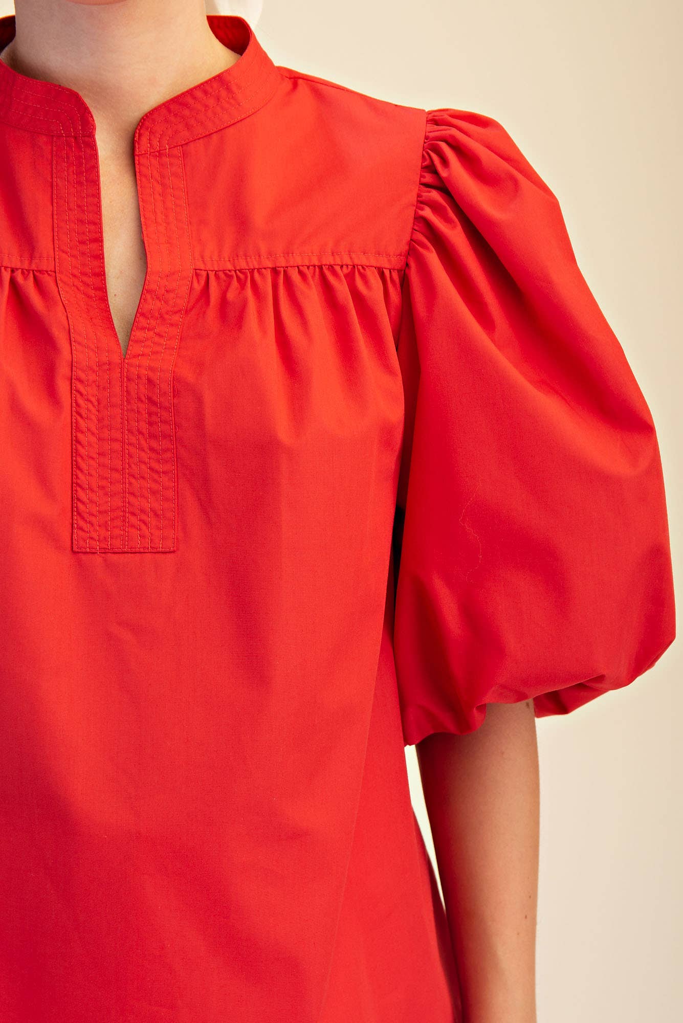 China Collar V-Neck Bubble Sleeve Poplin Top: Red / L