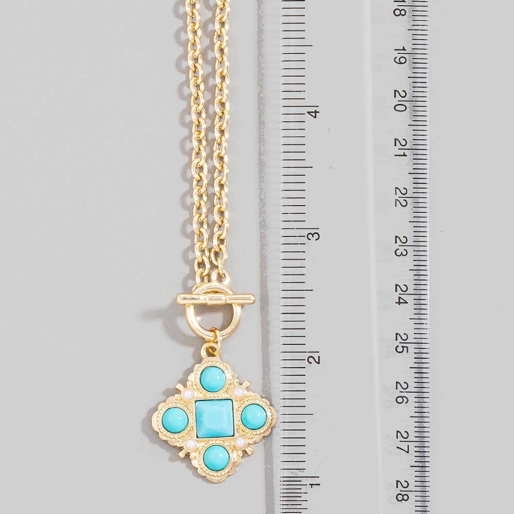 Studded Clover Pendant Toggle Chain Necklace: TQ