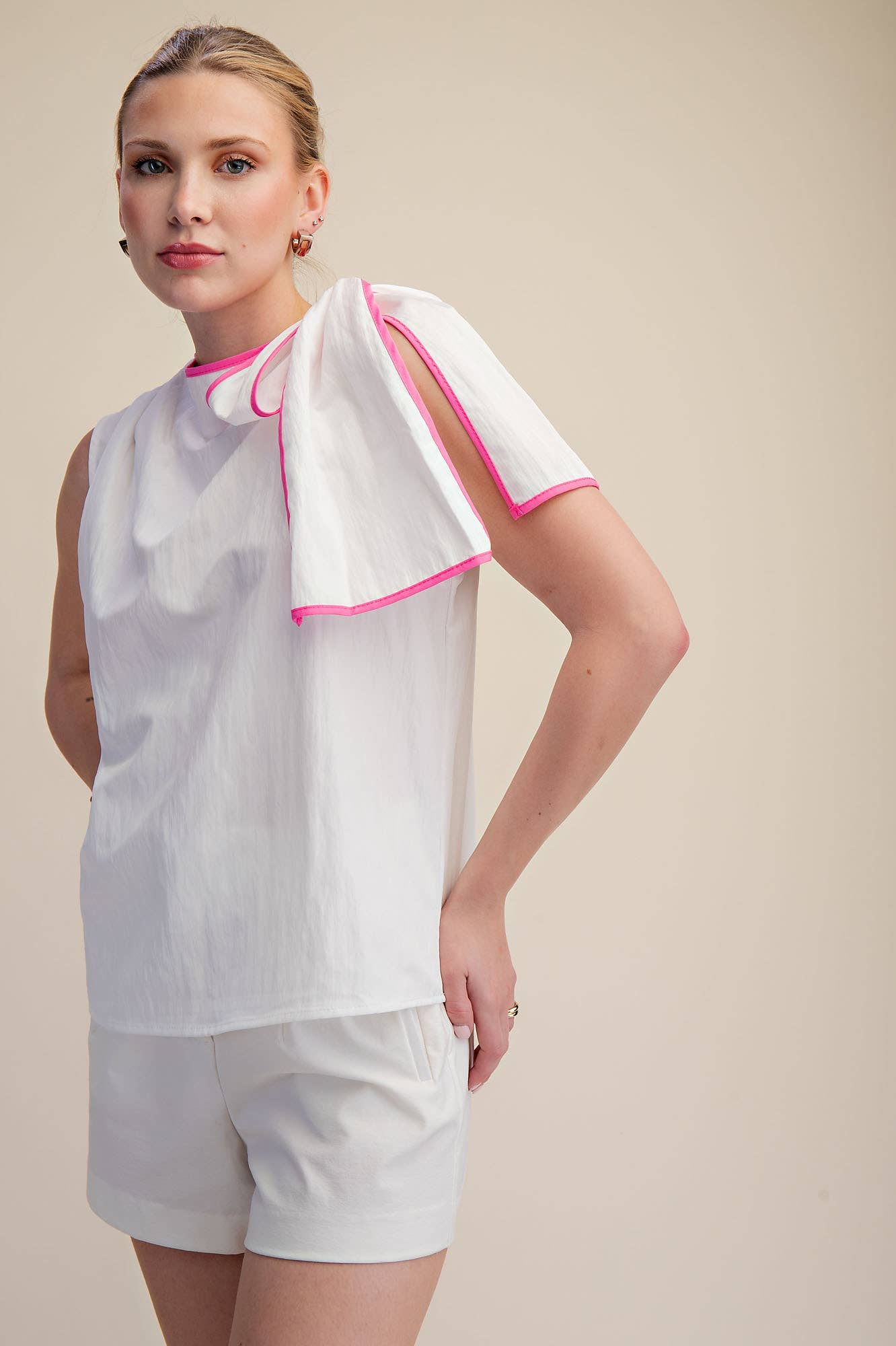 Asymmetric Pleated Shoulder Contrasting Bow Top: White / M