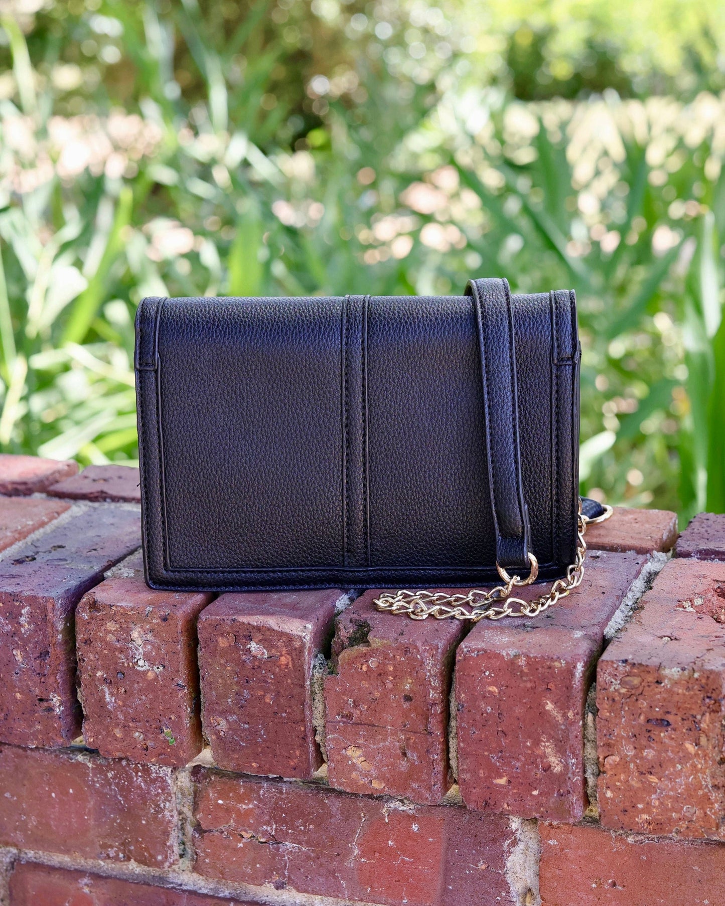 Cecilia Circle Logo Handbag Black: Default