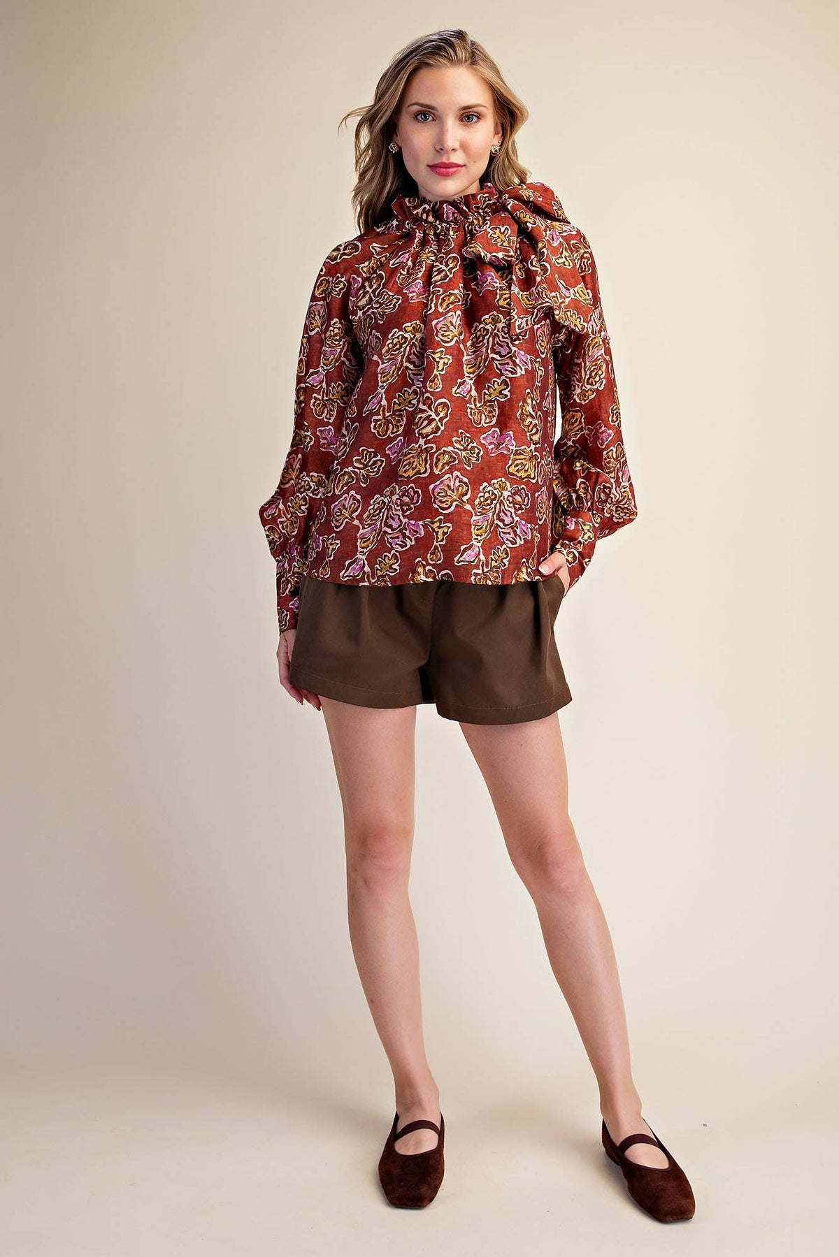 Ruffle Tie Neck Long Sleeve Print Blouse: Olive / L