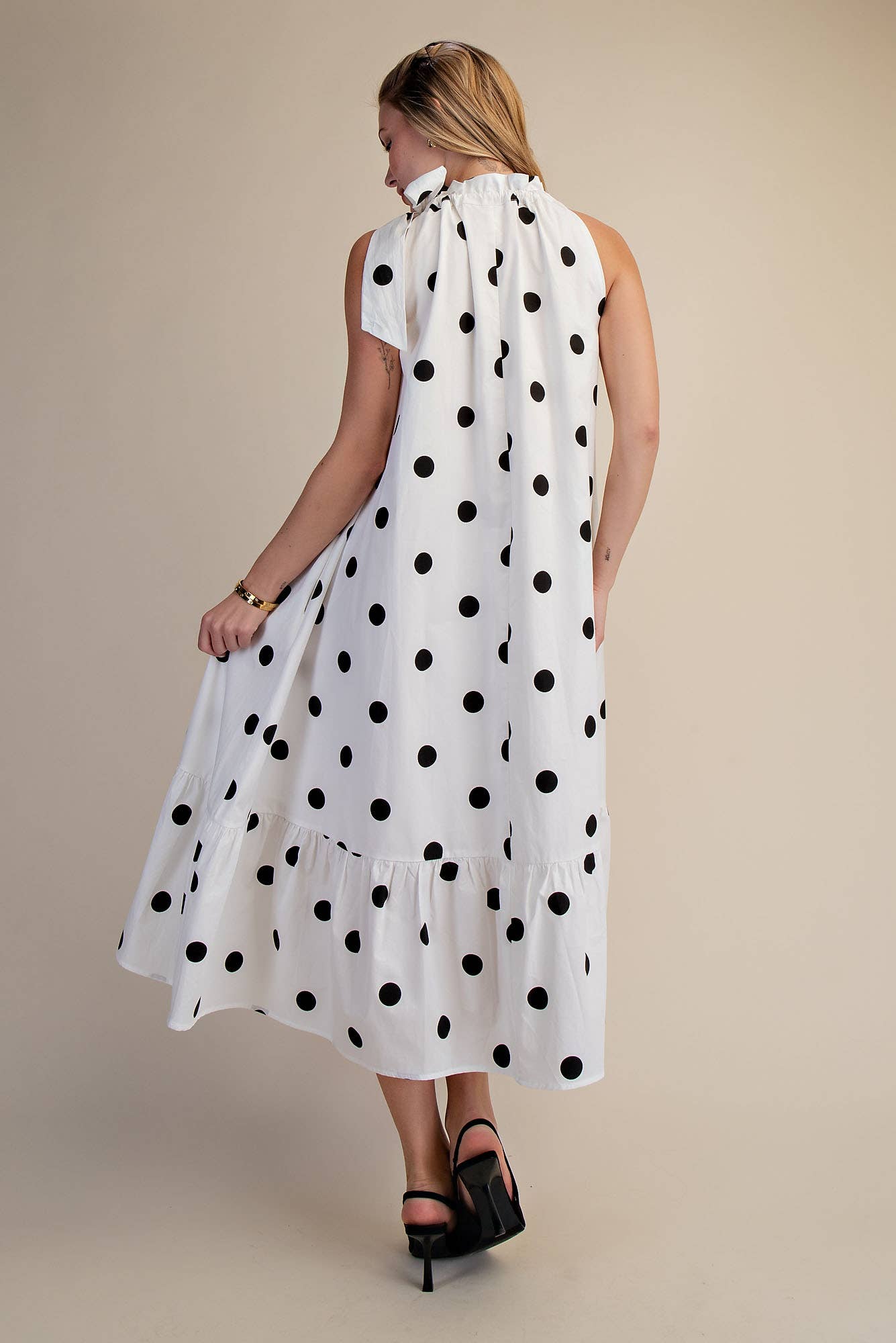 Ruffle Neck Tie Sleeveless Polka Dot Midi Dress: Blue / S