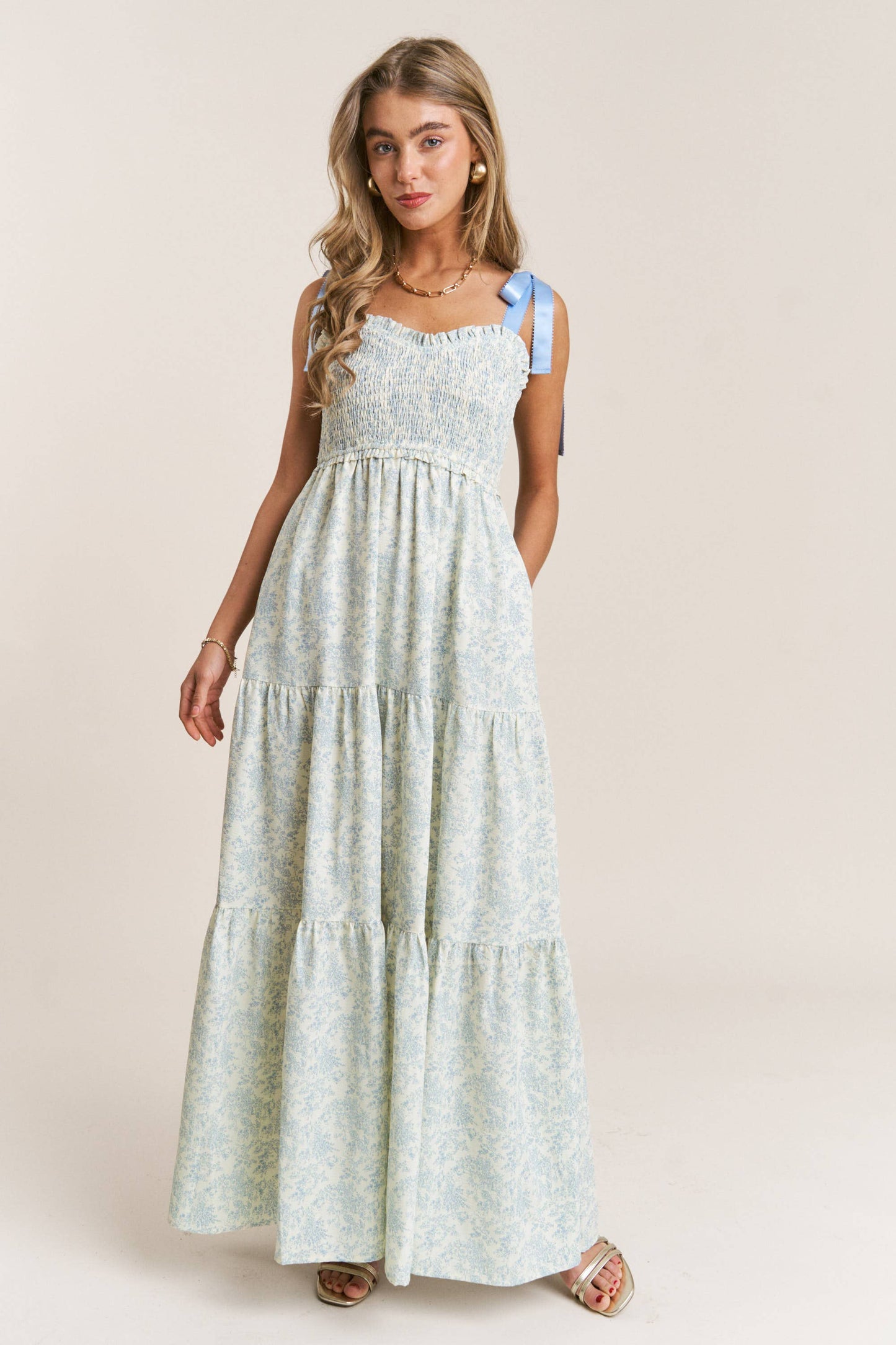 Empire Neck Line Floral Tiered Maxi Dress: Floral Blue / M