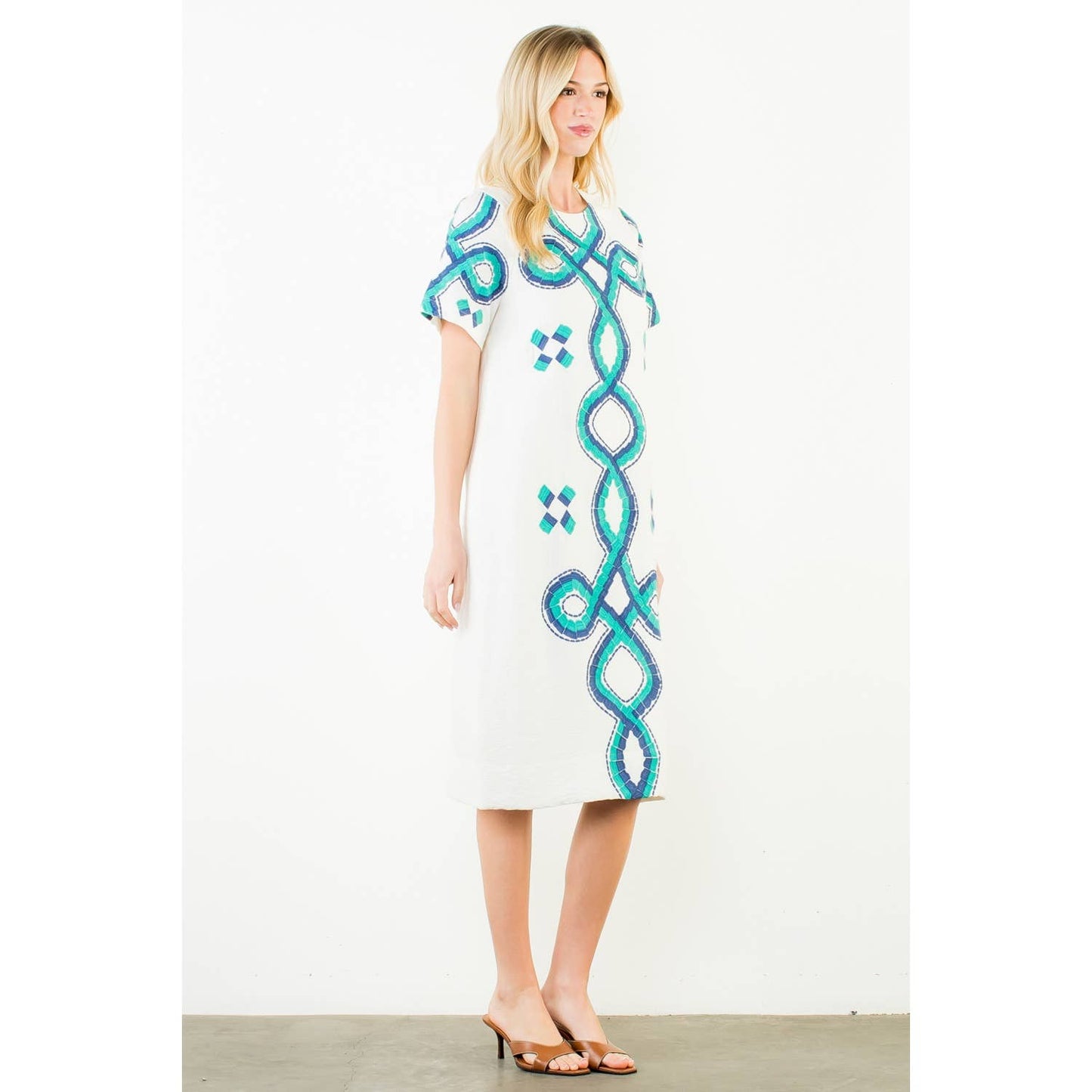 Short Sleeve Embroidered Dress: CREAM / XS-S-M-L(1-2-2-1)
