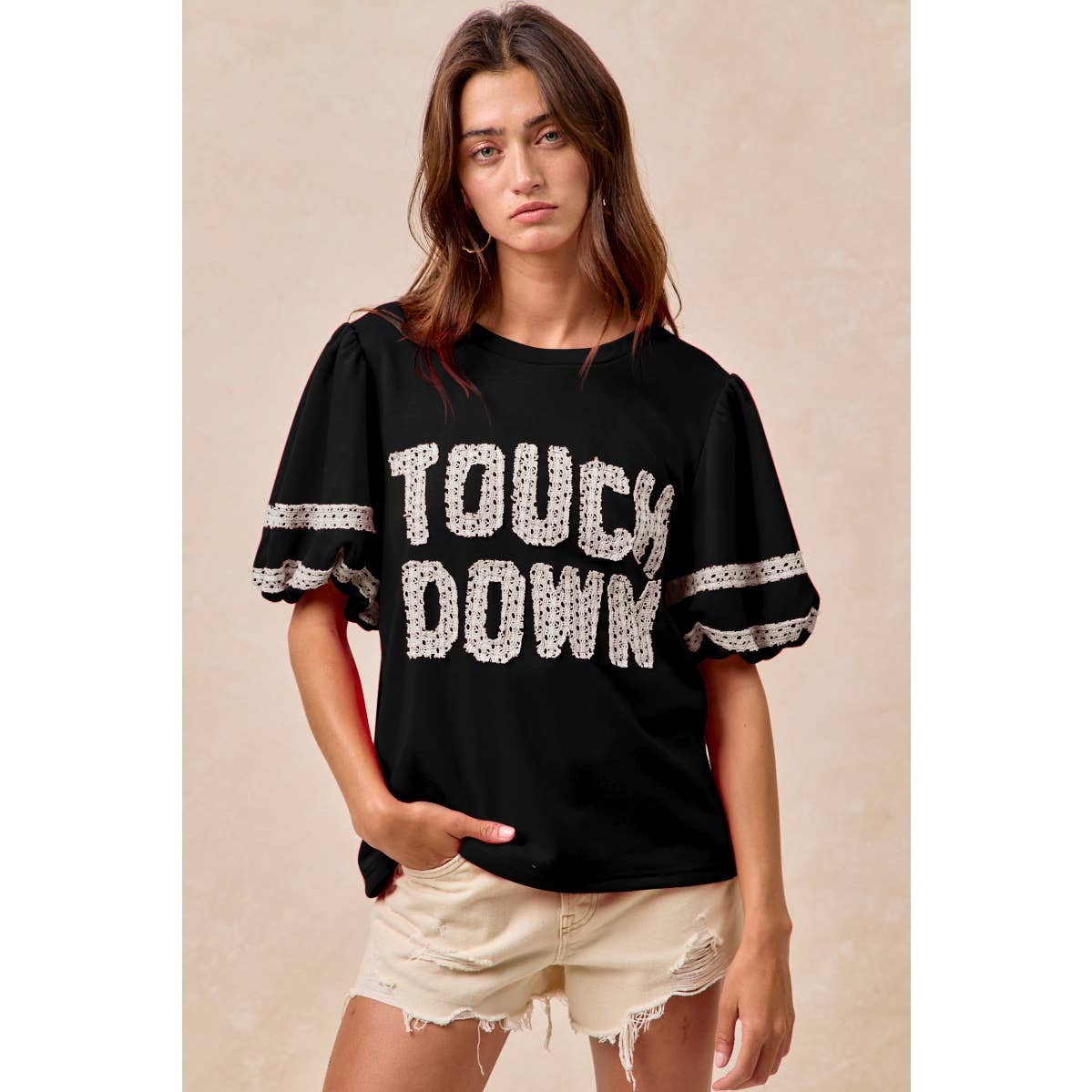 GAMEDAY THEME SLEEVE TOP WITH TOUCH DOWN PATCHWORK: RED / XL