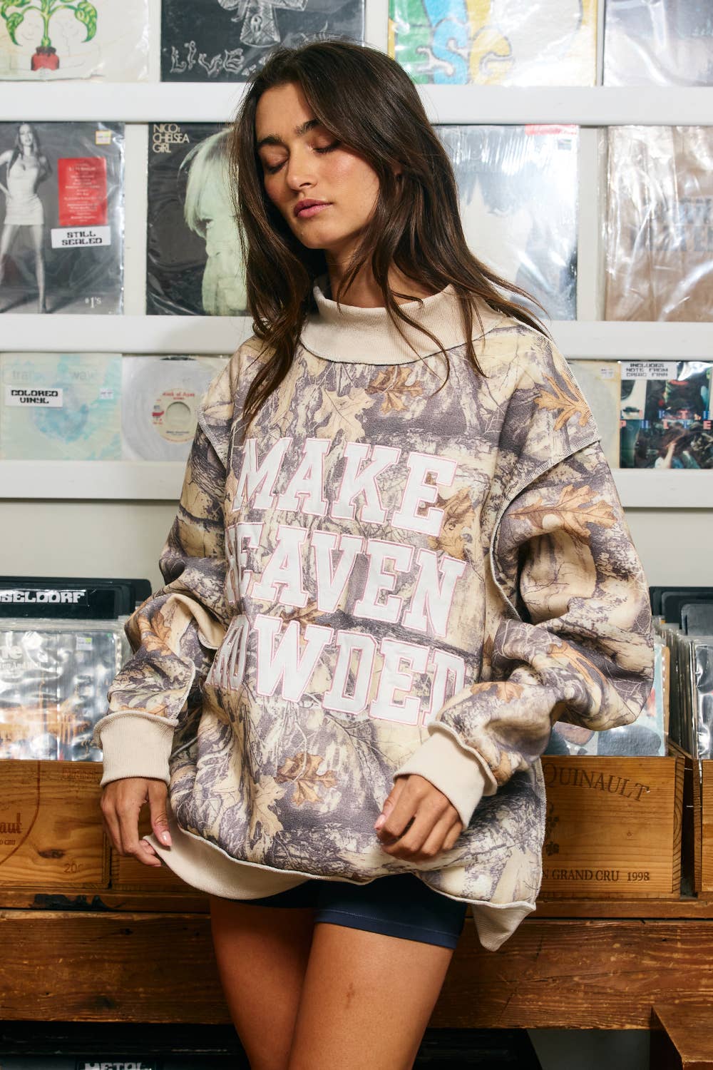 IT2594E-HEAVEN | Camo Appliqué Embroidery  Sweatshirt: CAMO / S/M-L/XL (3-3)