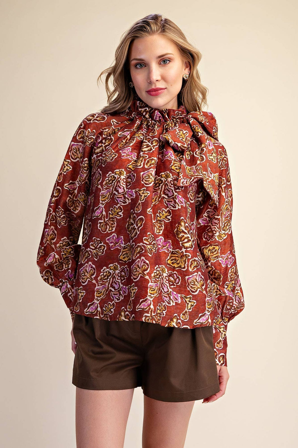 Ruffle Tie Neck Long Sleeve Print Blouse: Olive / S