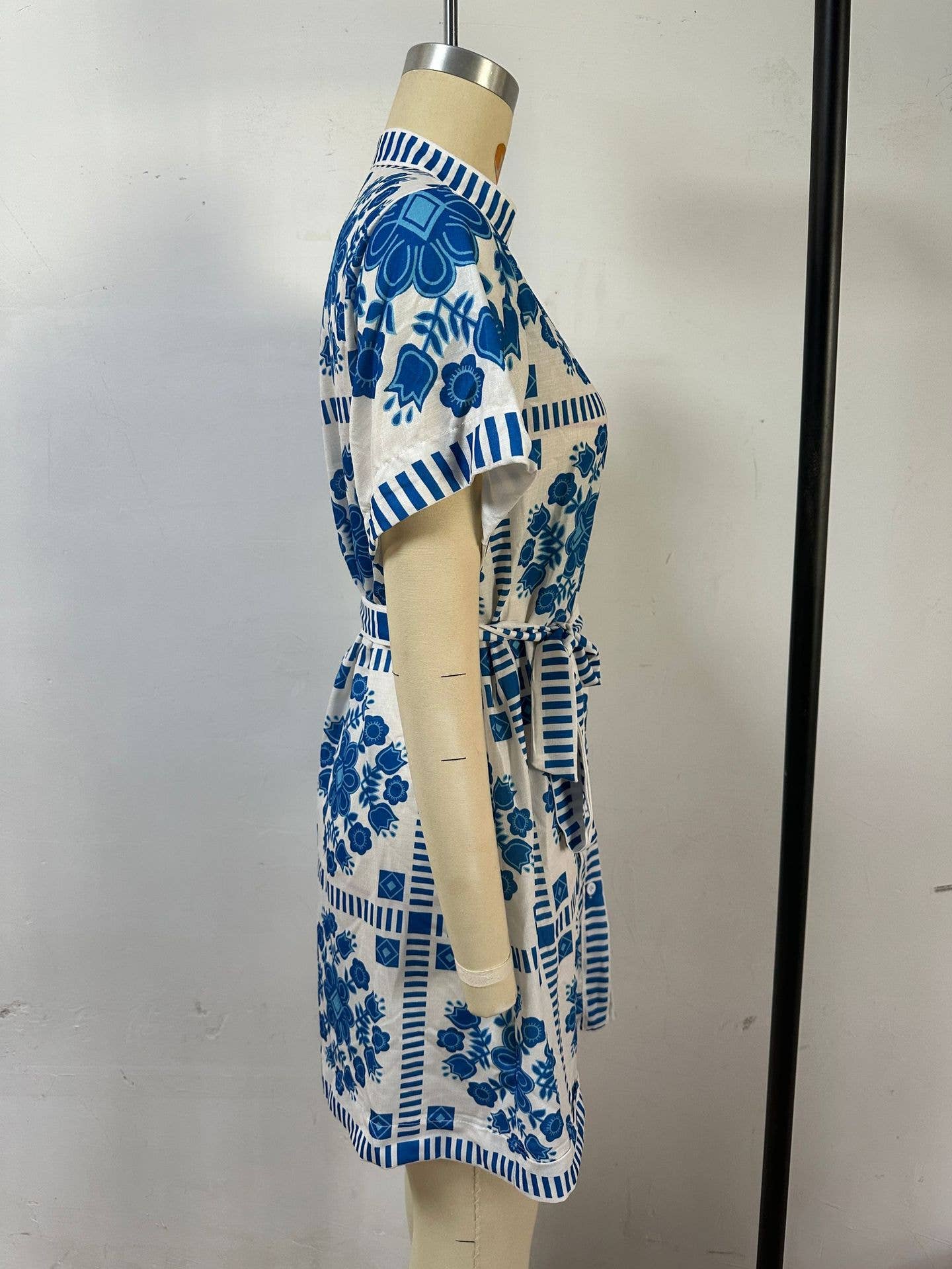 Casual fashion printed lace-up waist loose dress: BLUE / (M) 1