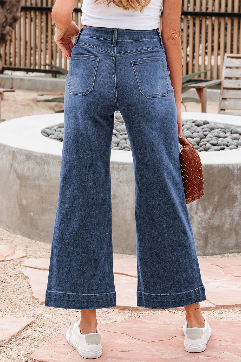 Ashleigh Blue Cropped High Rise Wide Leg Jeans: Ashleigh Blue / 72%Cotton+26%Polyester+2%Elastane / 6