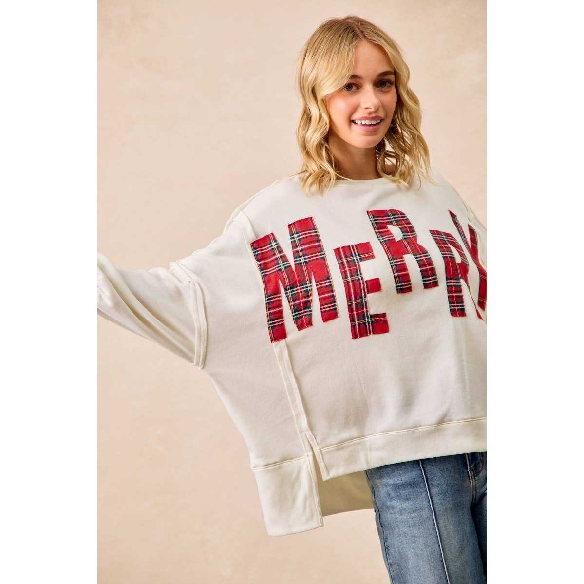 CHRISTMAS PLAID MERRY LETTERING FLEECE SWEATSHIRT: WHITE/RED PLAID / L