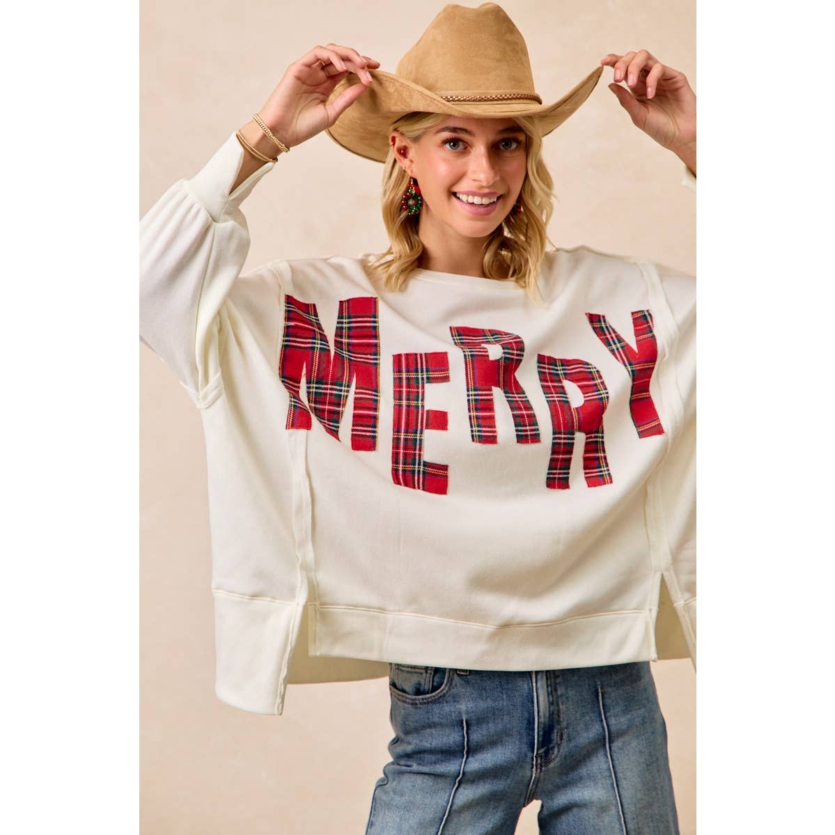 CHRISTMAS PLAID MERRY LETTERING FLEECE SWEATSHIRT: WHITE/RED PLAID / L