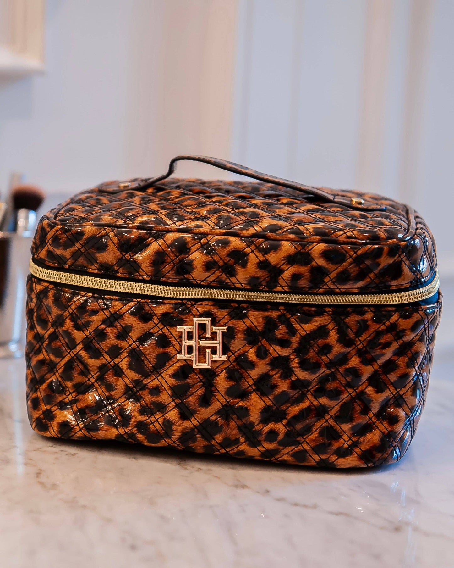 Hampton Train Case Spotted Patent: Default