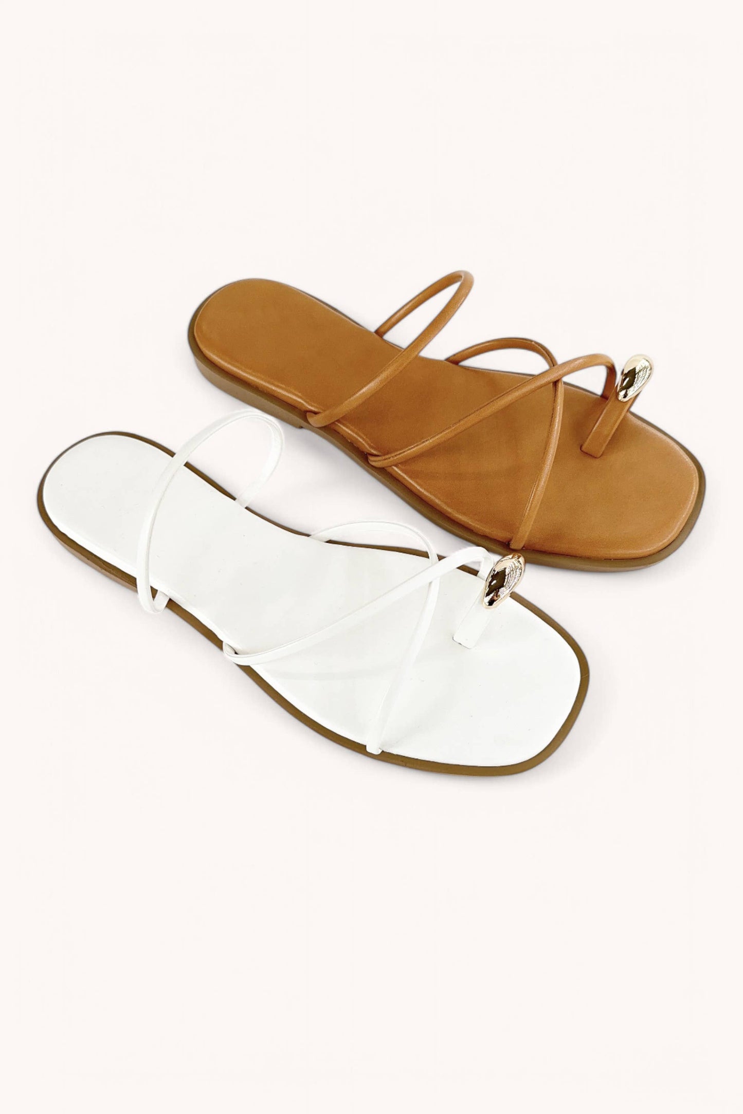 DEAL-33 GOLDEN TOE RING CRISS CROSS STRAPPY SANDAL: TAN / B18